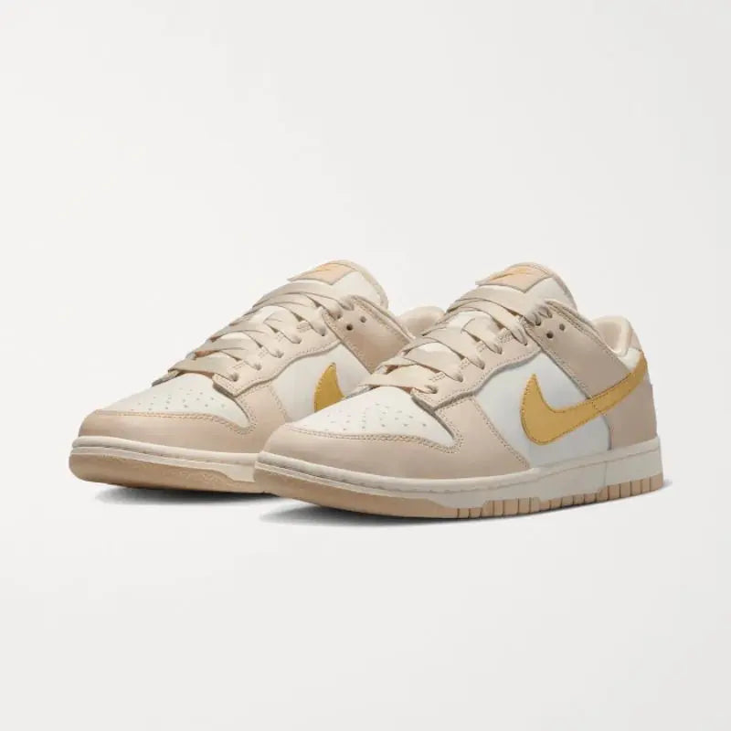 DUNK LOW PHANTOM METALLIC GOLD (W) Chemtov Chemtov-shop It was all a dream