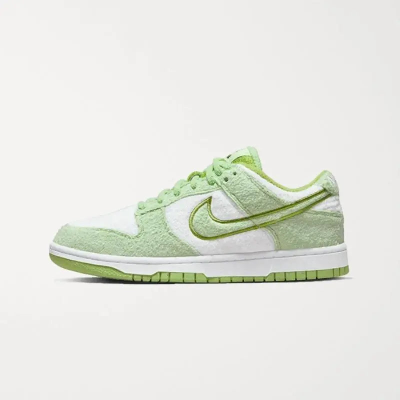 DUNK LOW SE FLEECE GREEN (W) Chemtov Chemtov-shop It was all a dream