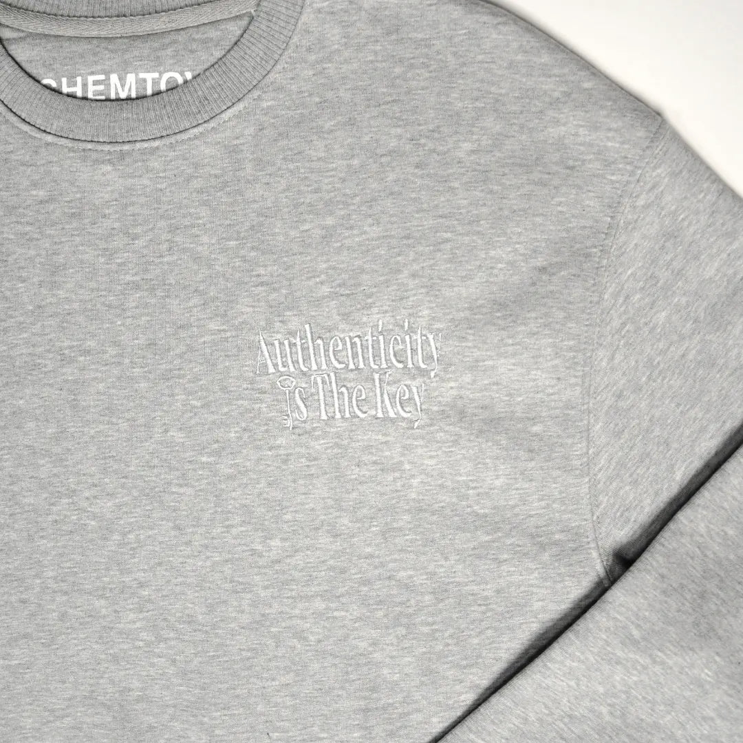 CREWNECK BRODERIE MANTRA GREY Chemtov Chemtov-shop achetez les meilleures sneakers & streetwear