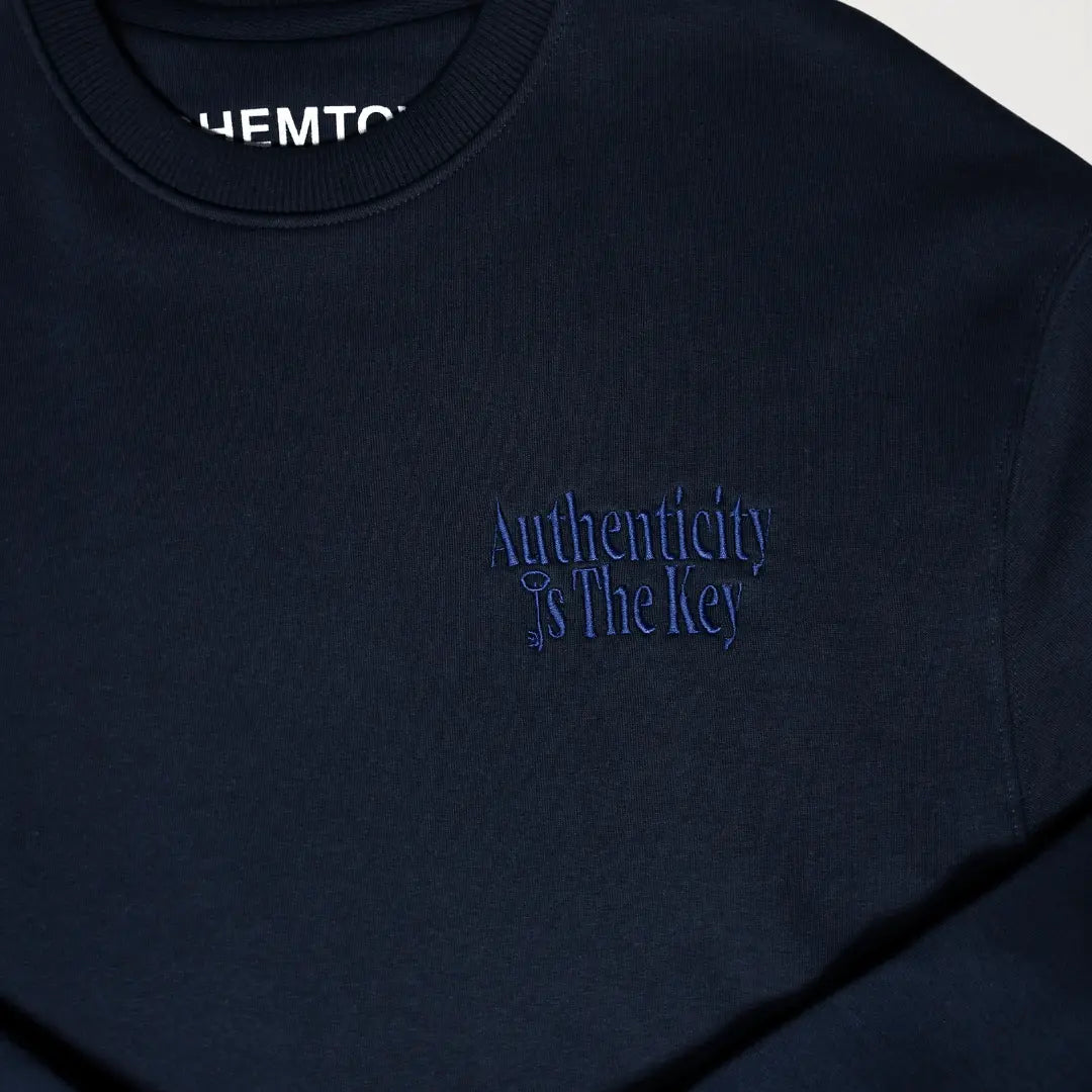 CREWNECK BRODERIE MANTRA NAVY Chemtov Chemtov-shop achetez les meilleures sneakers & streetwear