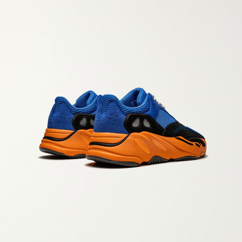 YEEZY 700 BRIGHT BLUE Chemtov-shop